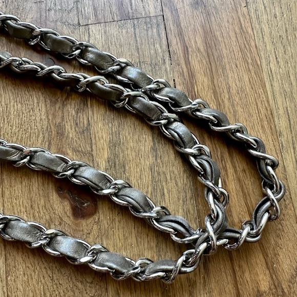 ❤️CHANEL❤️ - Picture 8 of 17